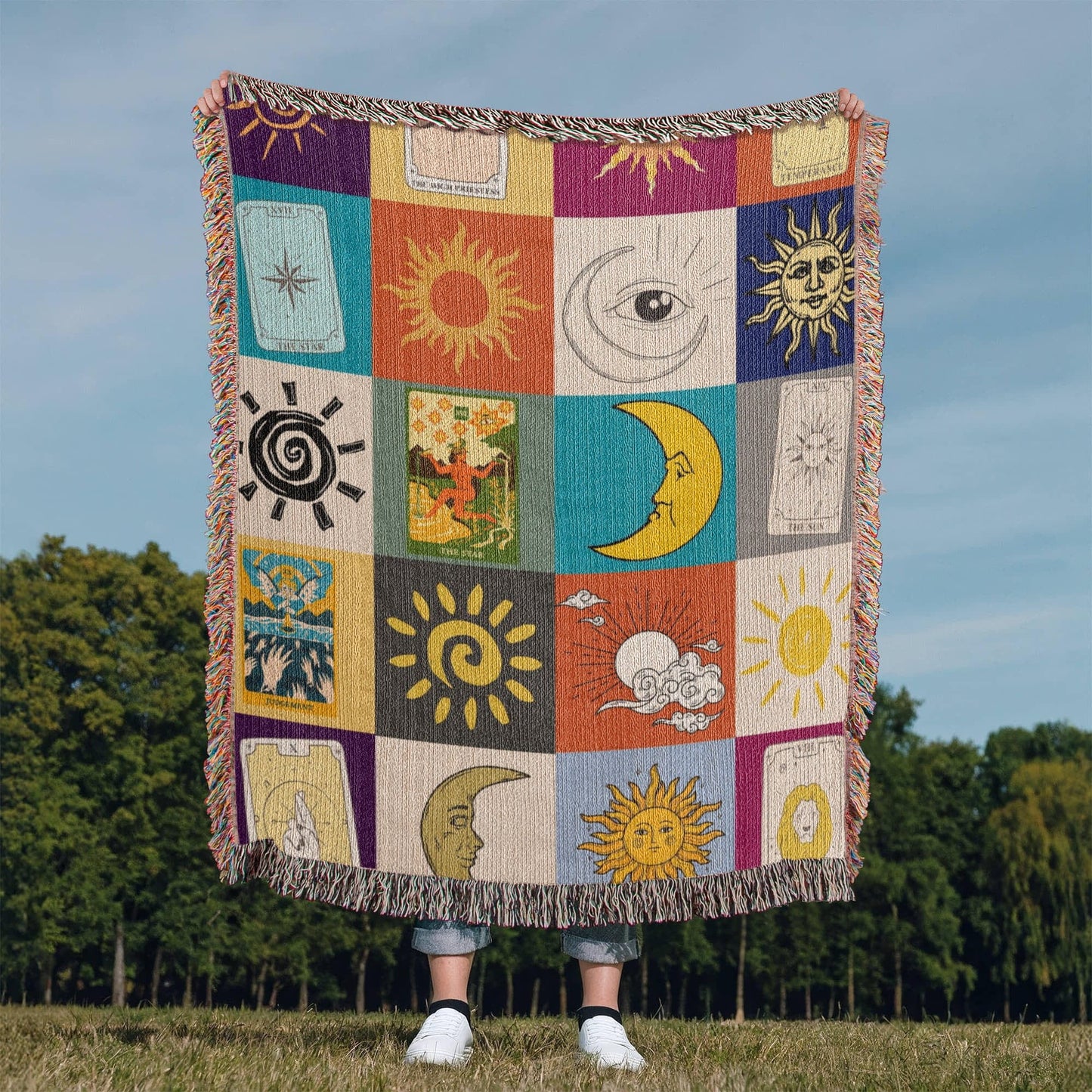Tarot Woven Blanket – Celestial Sun Moon Throw with Major Arcana Cards, Astrology Decor, Cozy Boho Gift for Spiritual Friends
