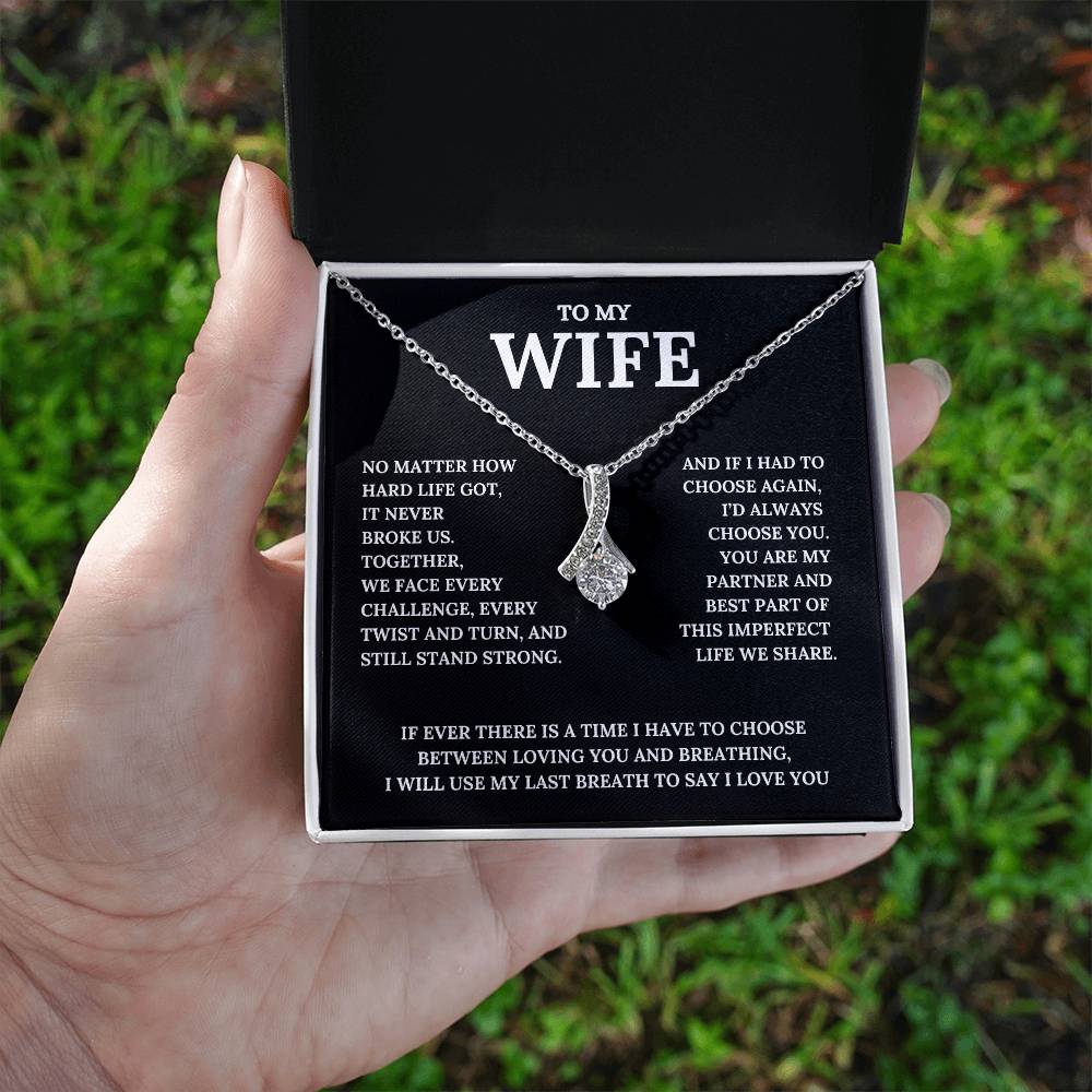 To My Wife, There is No Greater Love | Message Card, Alluring Beauty Pendant|