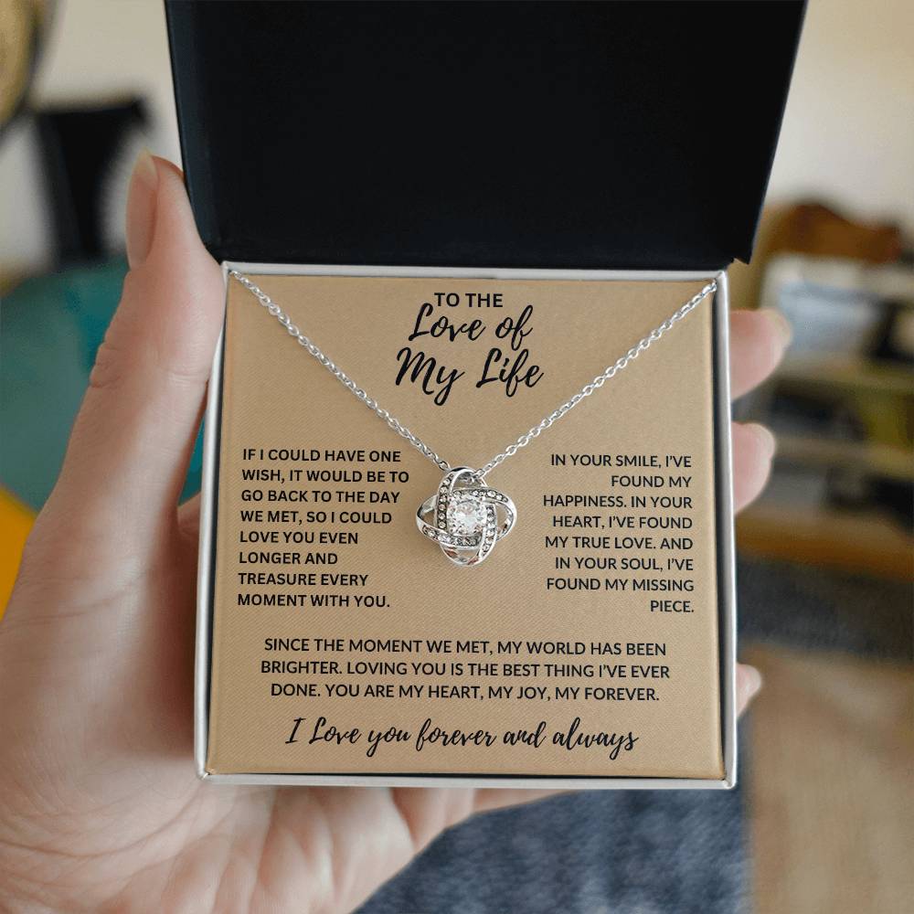 Give the Perfect Gift to the Love of Your Life | Love Knot Pendant and Message Card MBB088