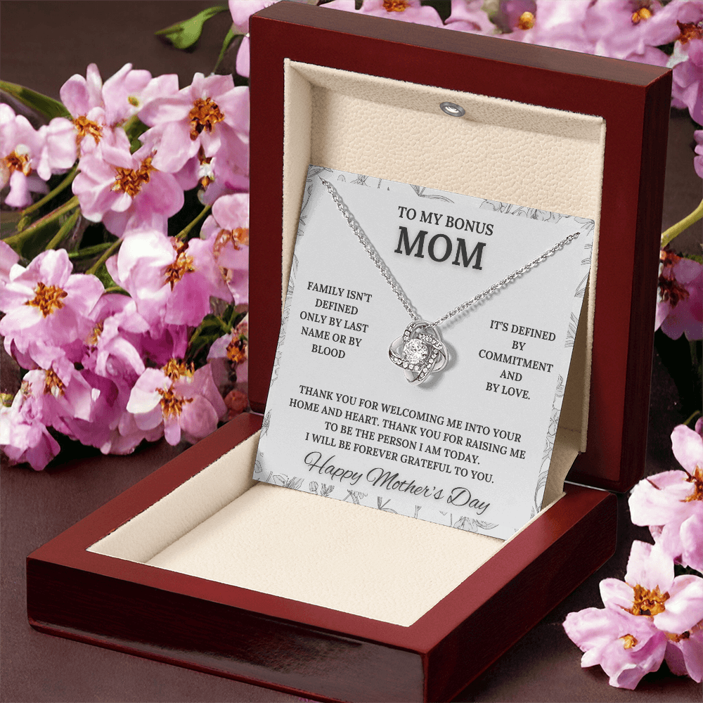 Bonus Mom On Mother's Day, A Heartfelt Thank You Message and Gorgeous Pendant